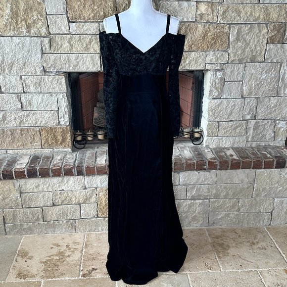 Zum Zum Dresses Vintage Zum Zum Black Crushed Velvet Off Shoulder